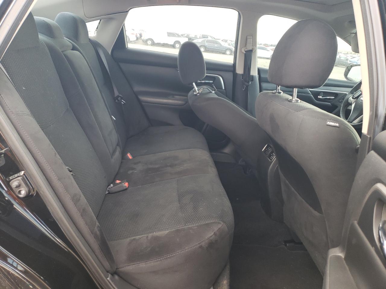 2015 Nissan Altima - Image 10