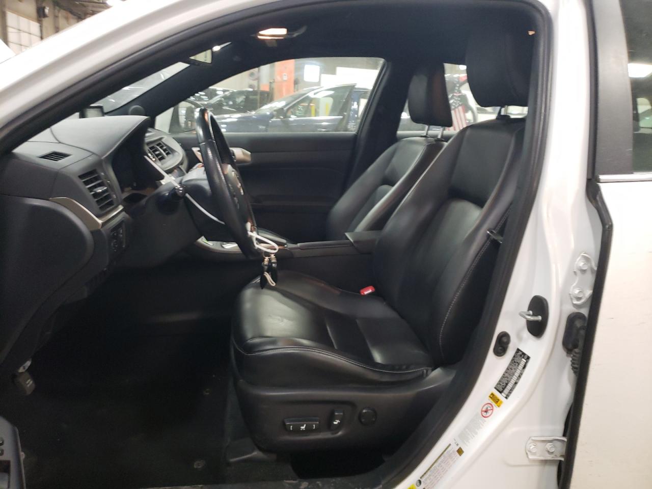 2015 Lexus CT - Image 7