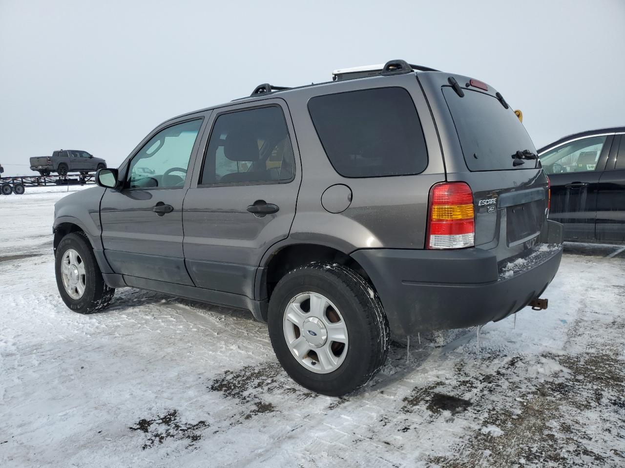 2003 Ford Escape - Image 2