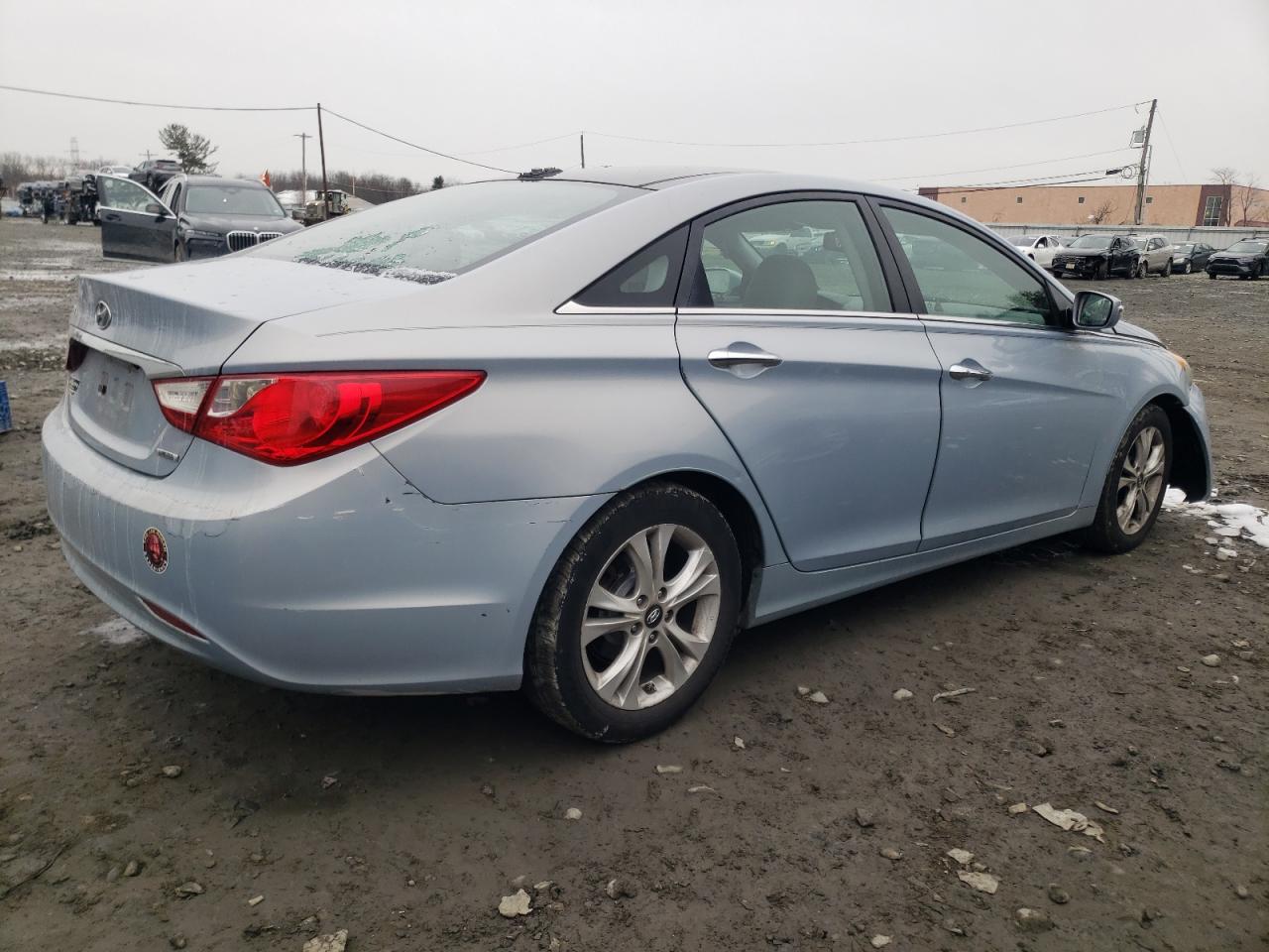 2012 Hyundai Sonata - Image 3