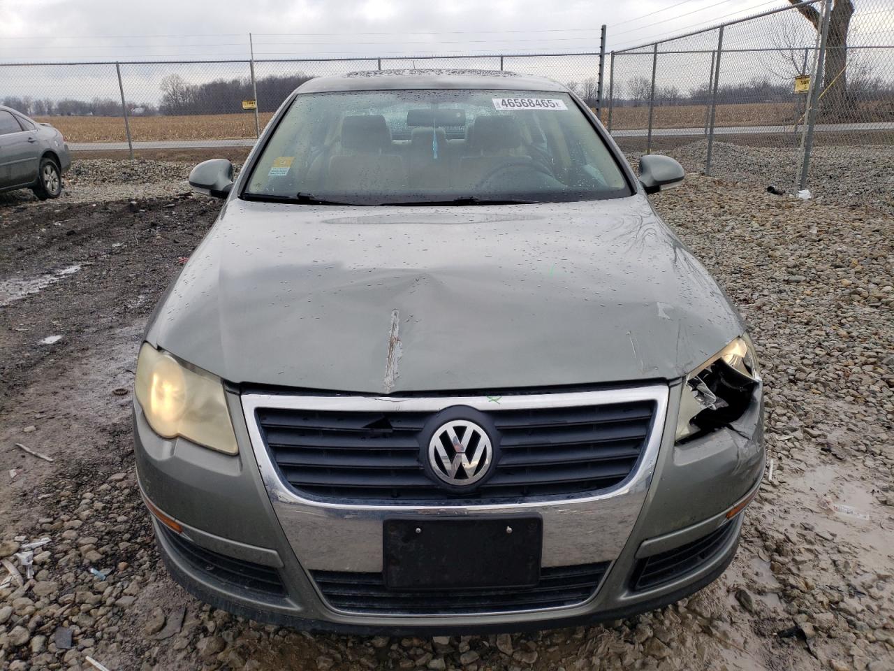 2006 Volkswagen Passat - Image 5