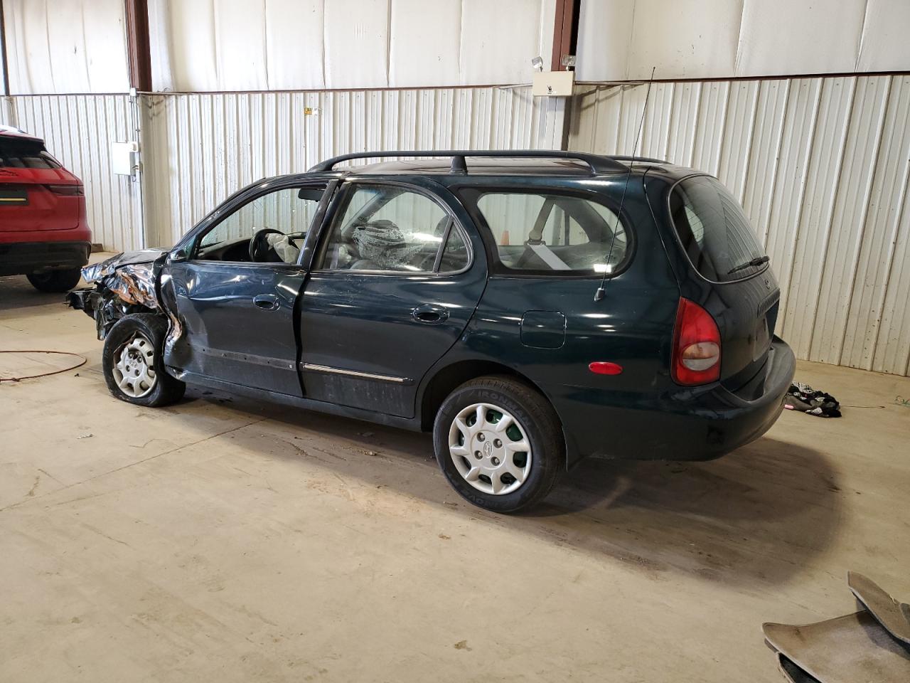 2000 Hyundai Elantra - Image 2