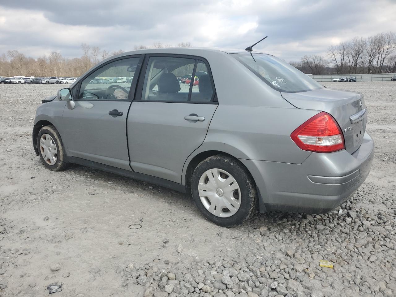 2010 Nissan Versa - Image 2