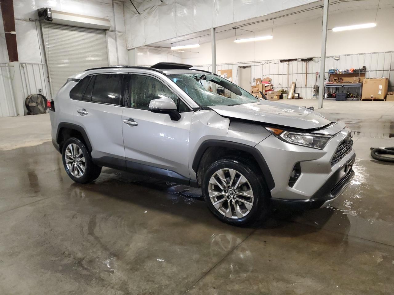 2019 Toyota RAV 4 - Image 4