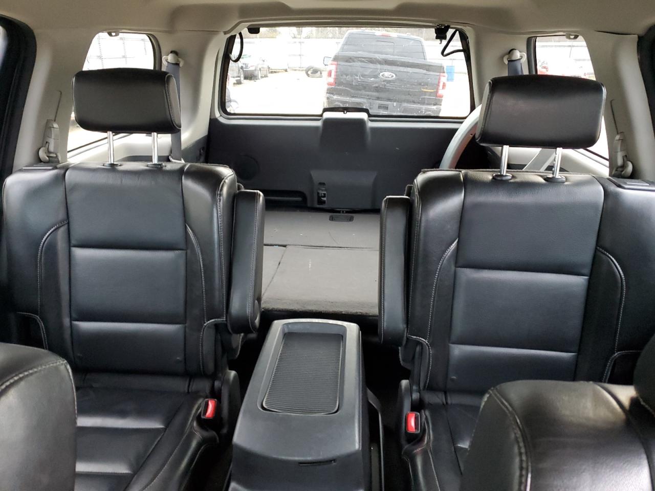 2010 Nissan Armada - Image 10