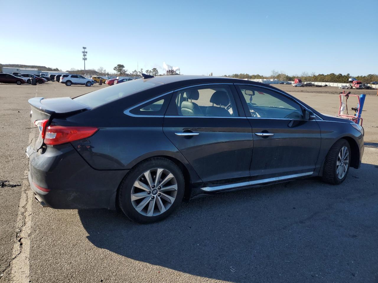 2015 Hyundai Sonata - Image 3