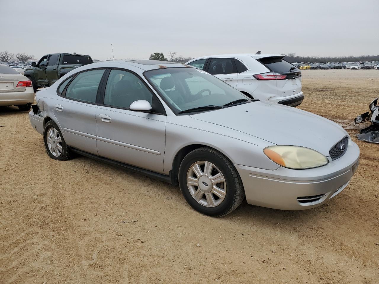 2007 Ford Taurus - Image 4