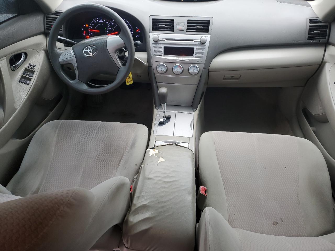 2011 Toyota Camry - Image 8