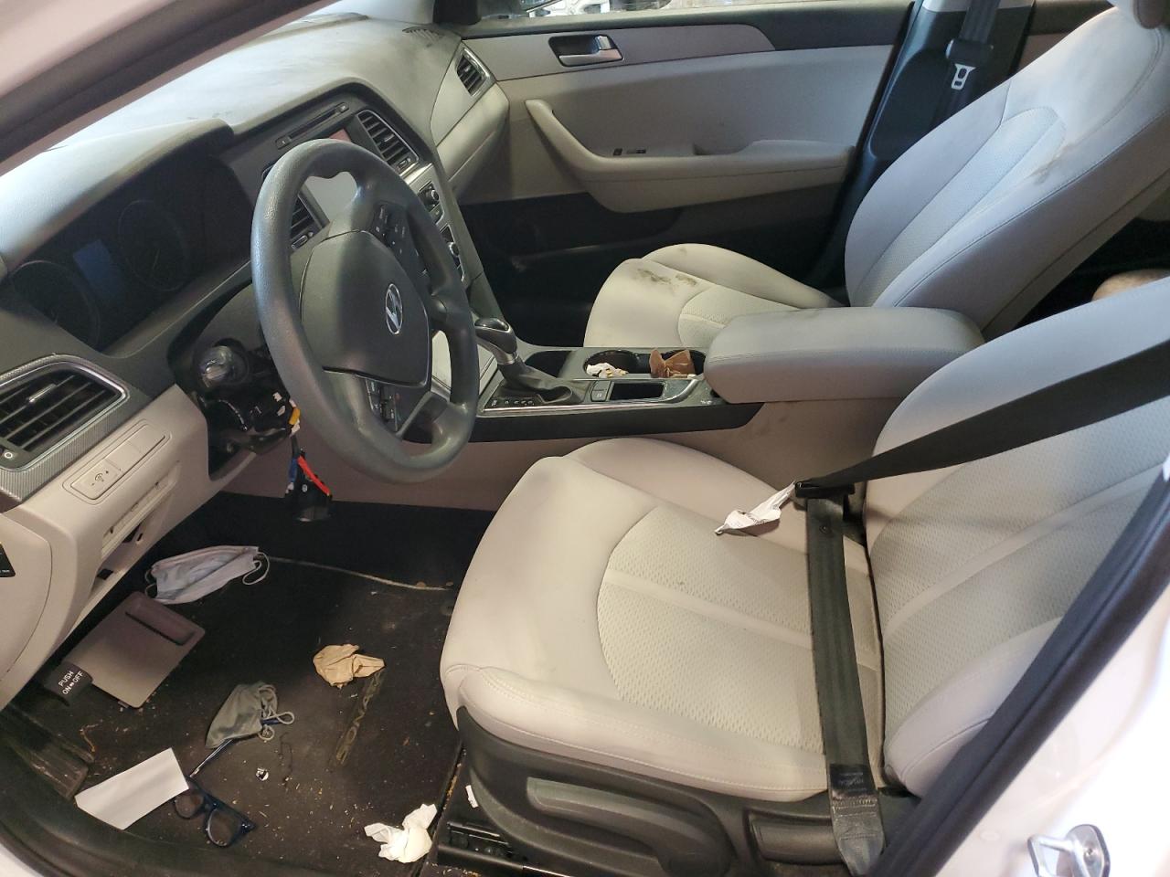 2017 Hyundai Sonata - Image 7