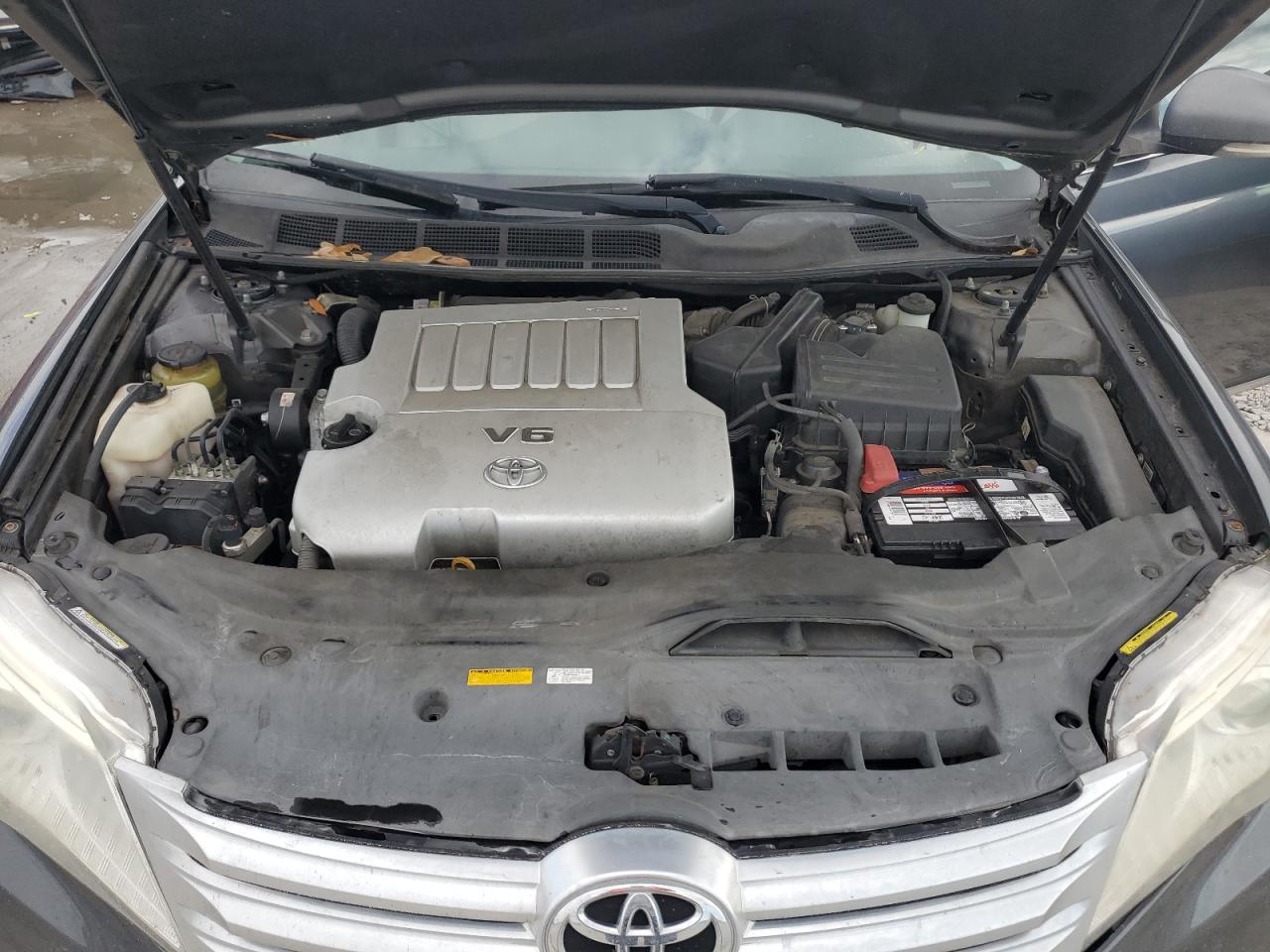 2011 Toyota Avalon - Image 11