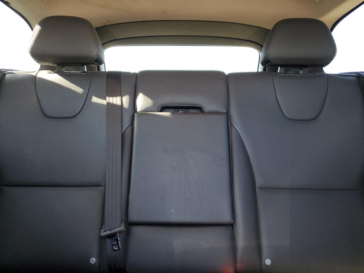 2016 Volvo XC60 - Image 10