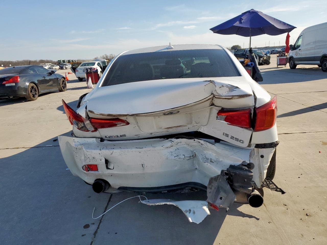 2010 Lexus IS - Image 6