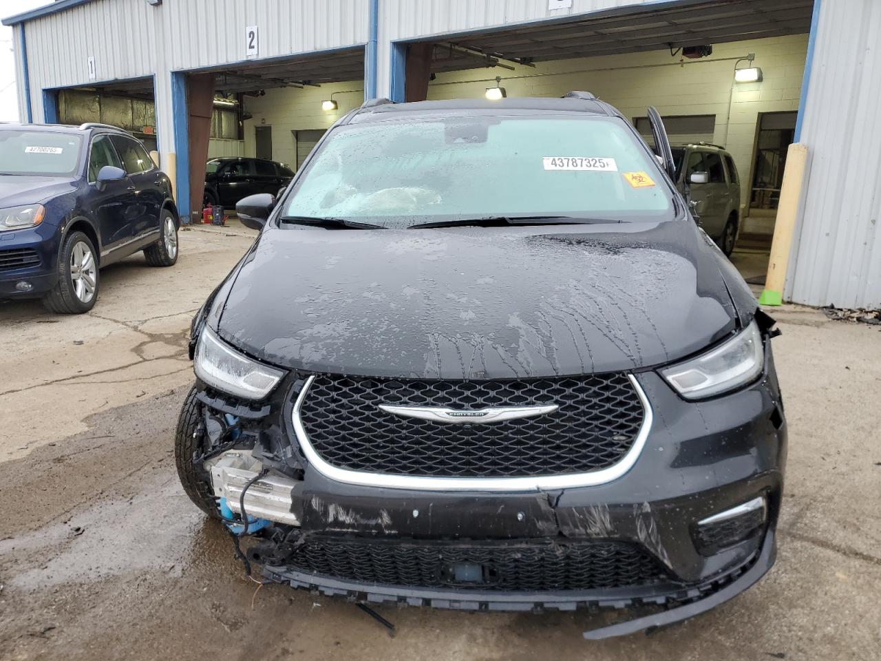 2022 Chrysler Pacifica - Image 5