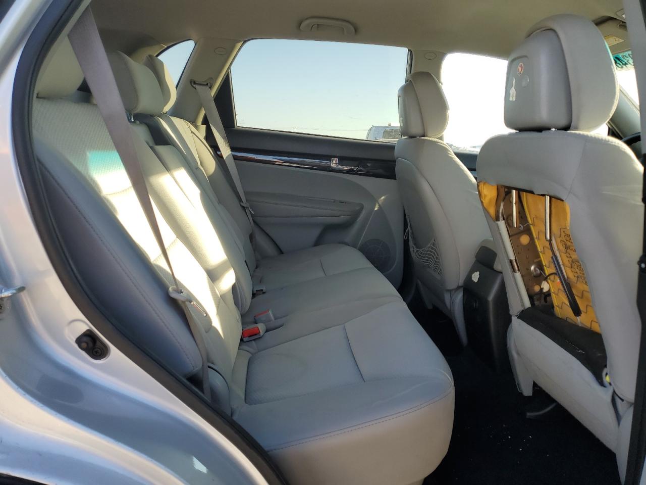 2012 Kia Sorento - Image 11