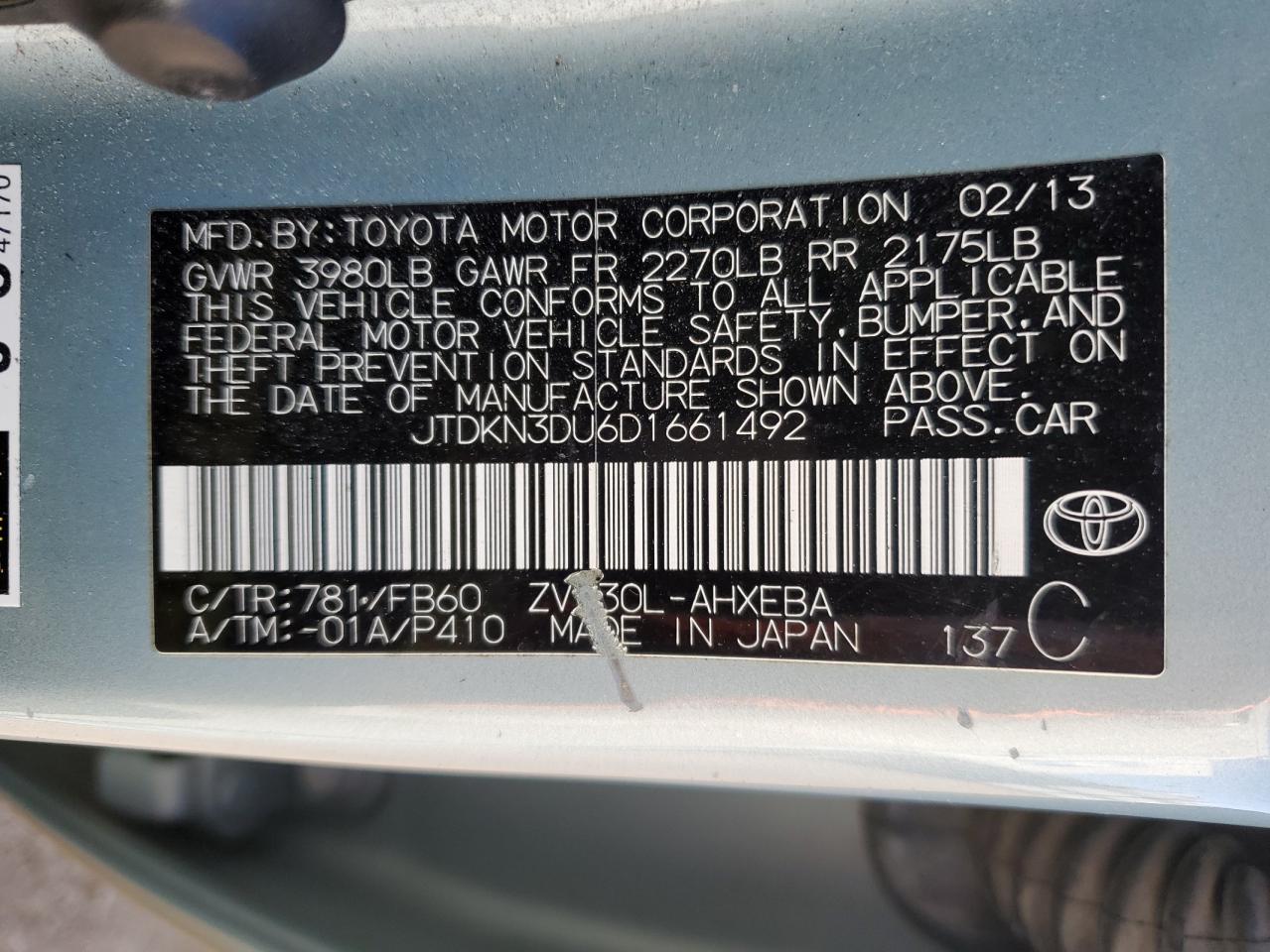 2013 Toyota Prius - Image 13