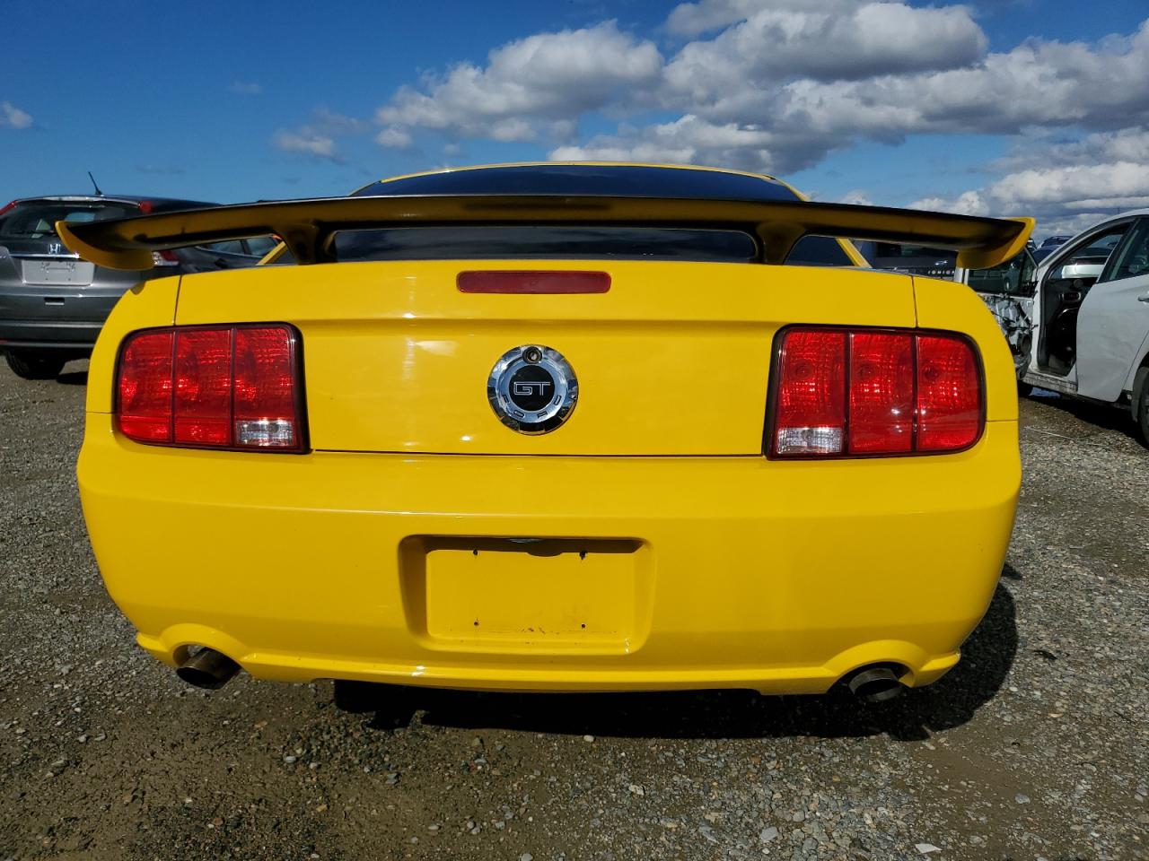 2005 Ford Mustang - Image 6