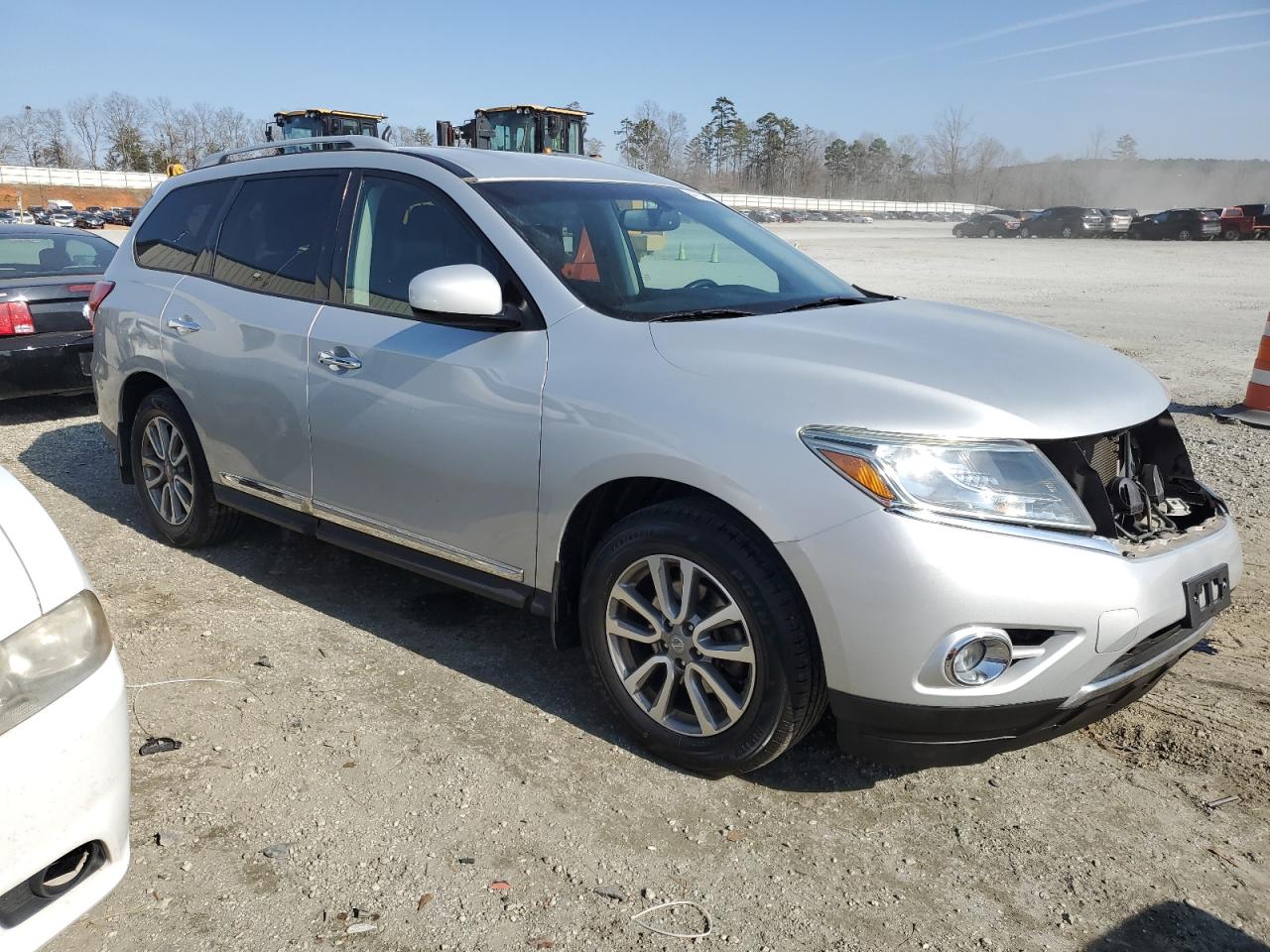 2015 Nissan Pathfinder - Image 4