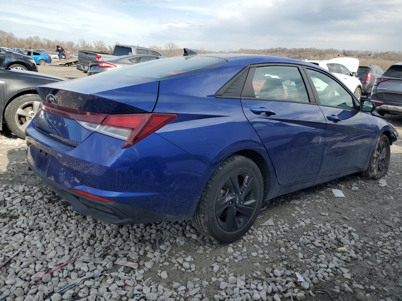 2021 Hyundai Elantra - Image 3