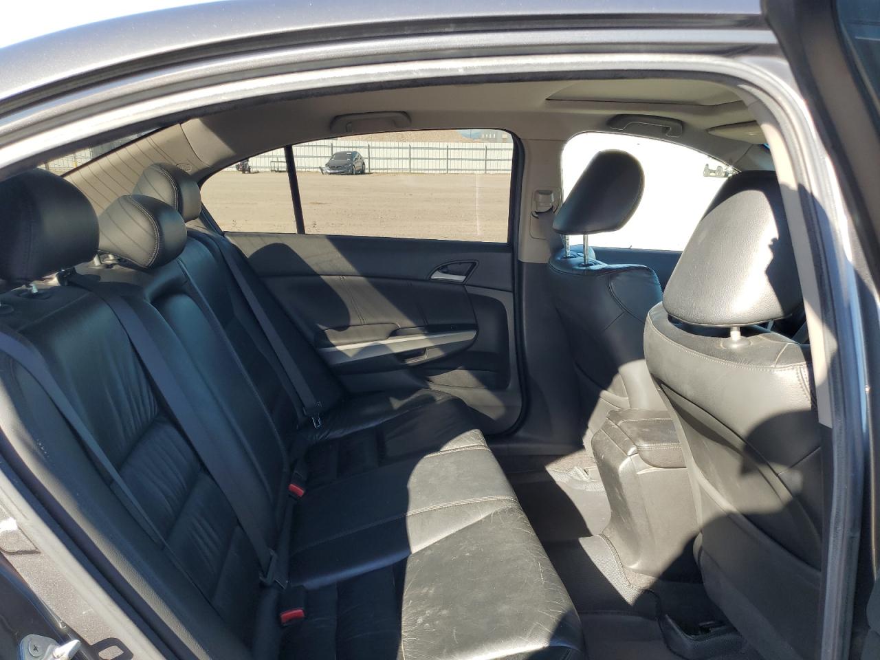 2009 Honda Accord - Image 10