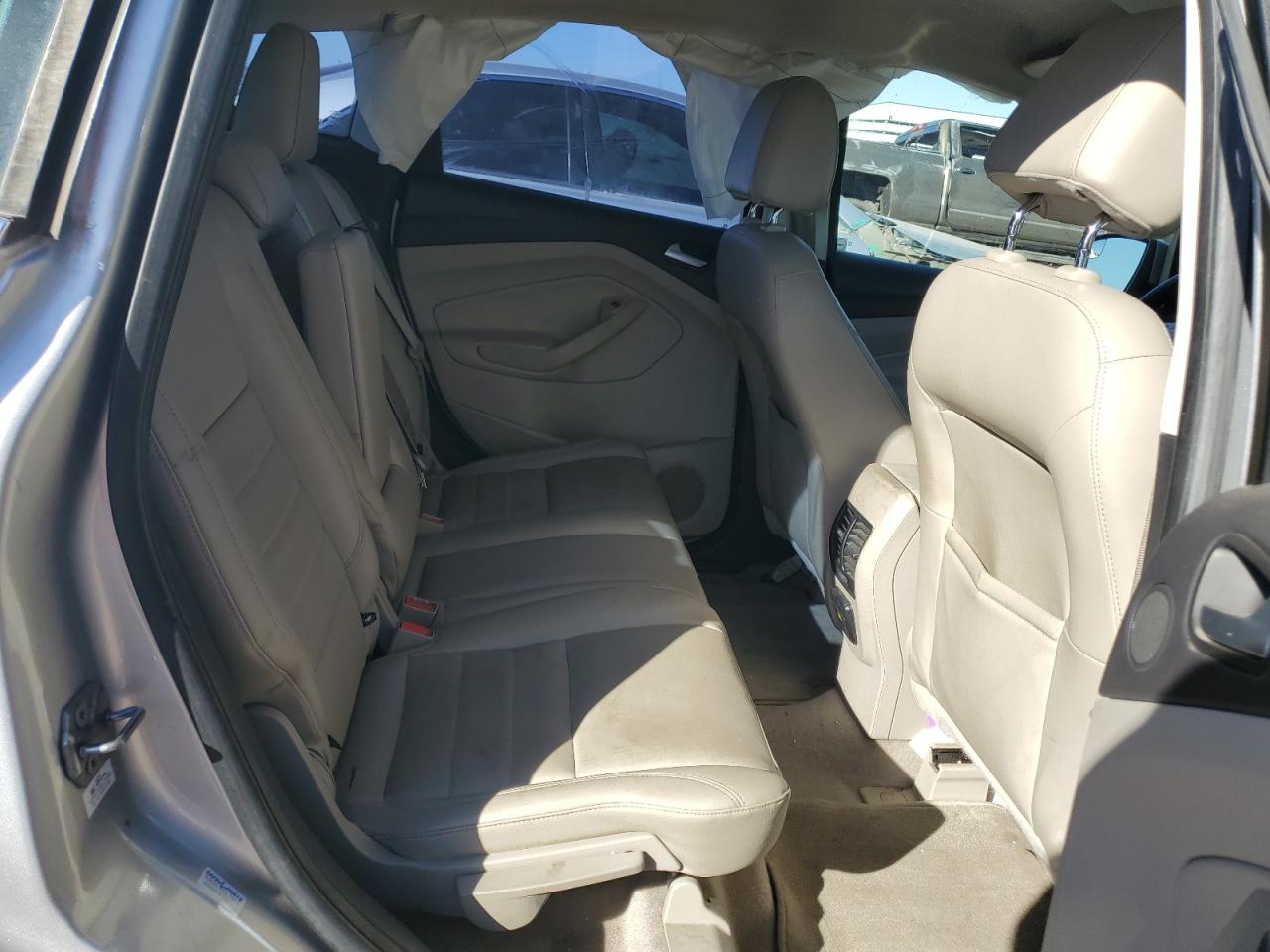 2013 Ford C-MAX - Image 11