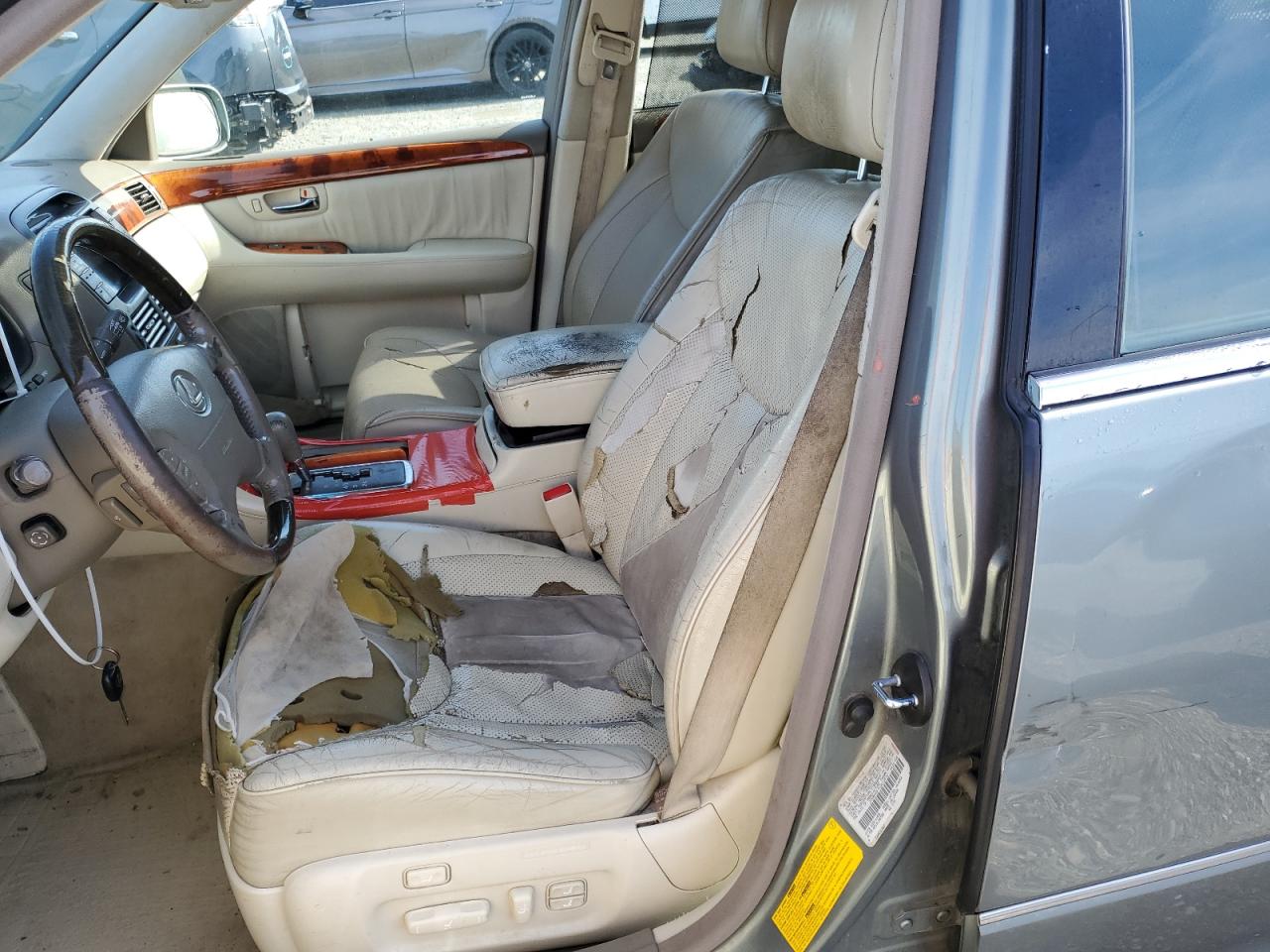 2001 Lexus LS - Image 7