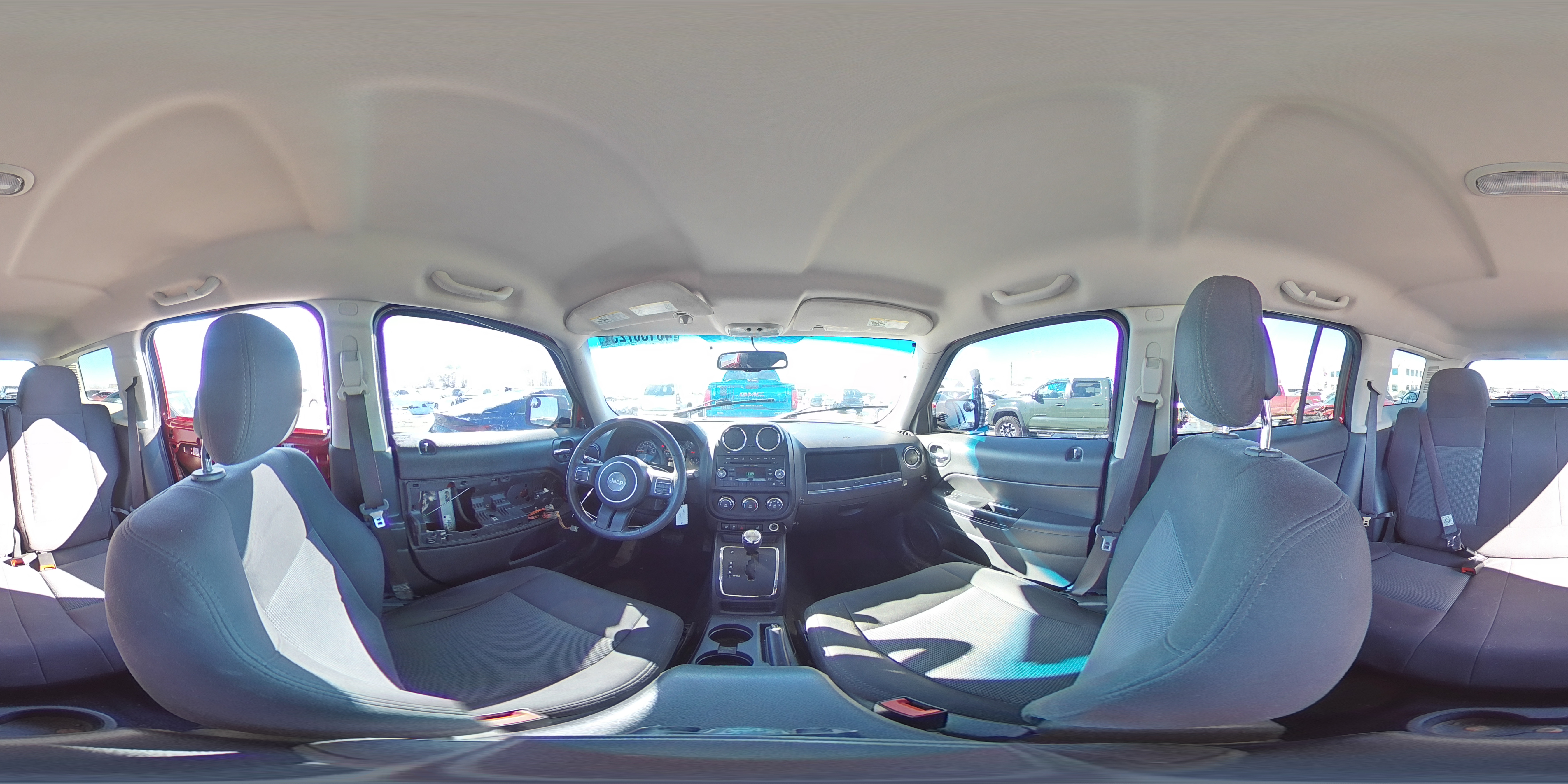 2014 Jeep Liberty (Patriot) - Image 16