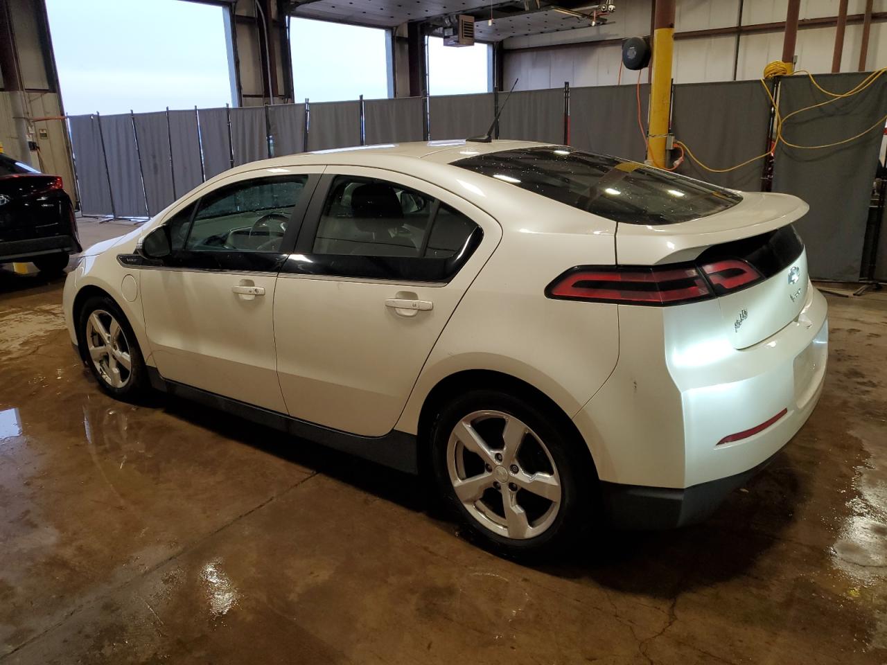 2013 Chevrolet Volt - Image 2