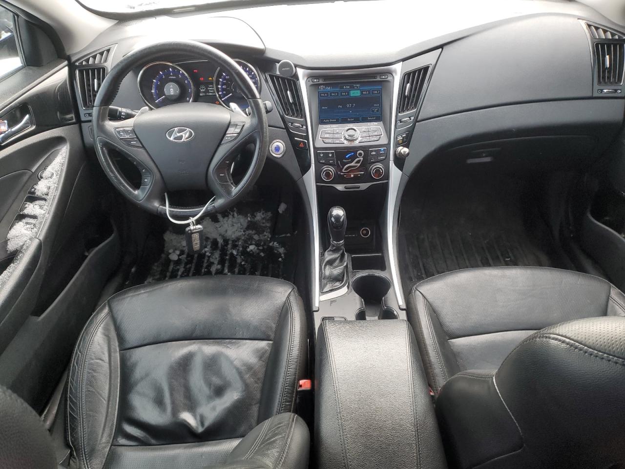 2013 Hyundai Sonata - Image 8