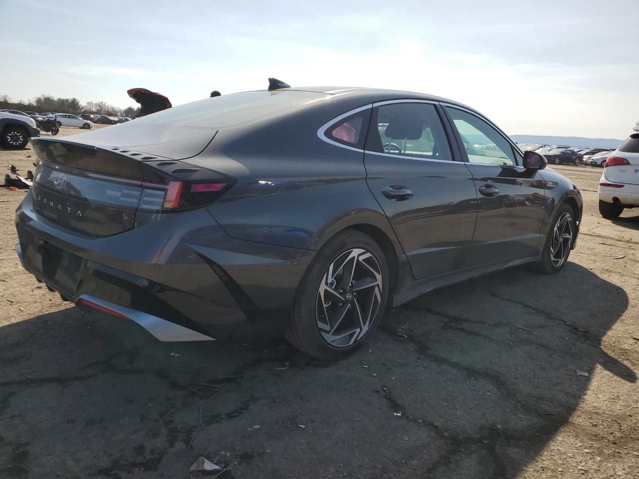 2024 Hyundai Sonata - Image 3