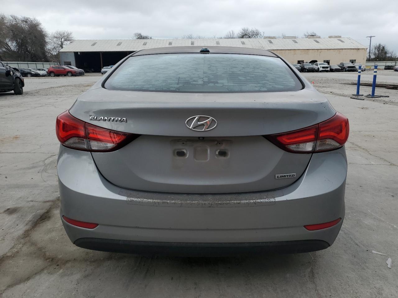 2015 Hyundai Elantra - Image 6