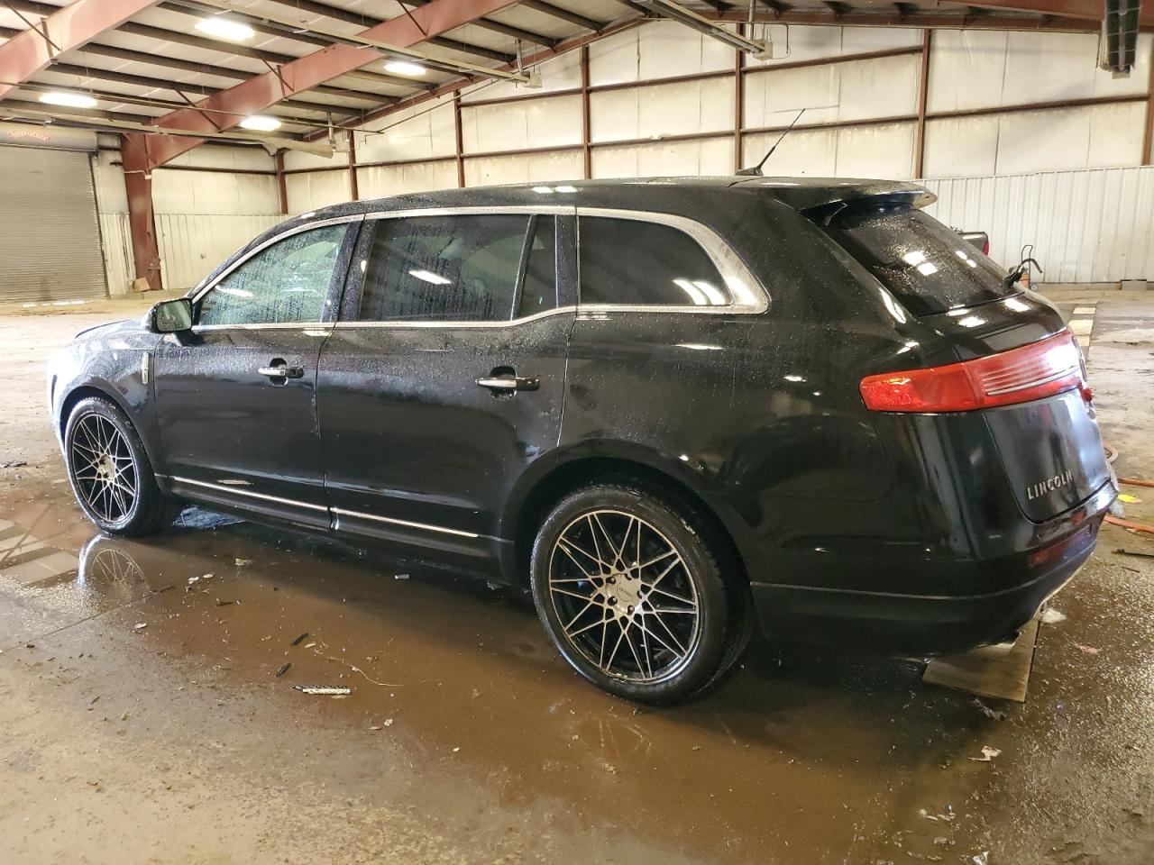 2013 Lincoln MKT - Image 2