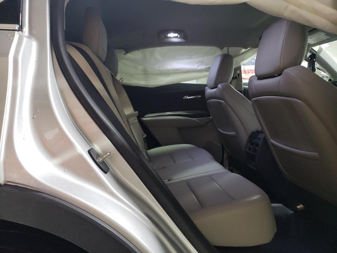 2019 Cadillac XT4 - Image 10