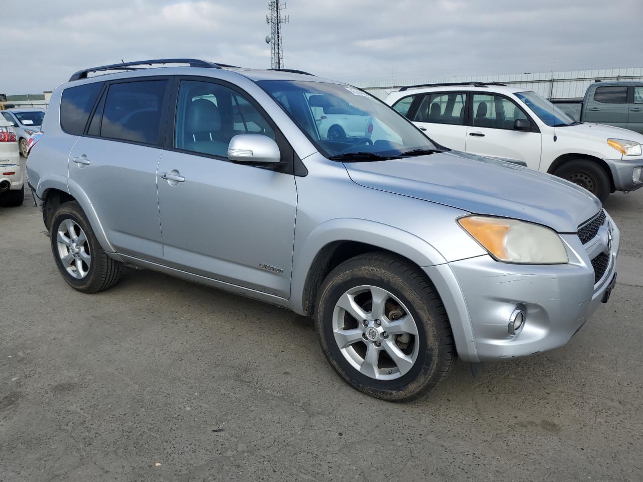2009 Toyota RAV 4 - Image 4