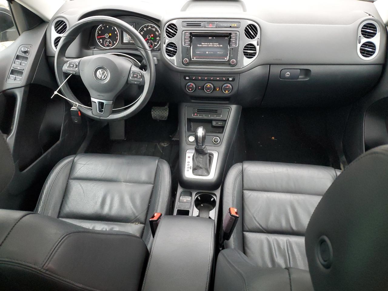 2017 Volkswagen Tiguan - Image 8