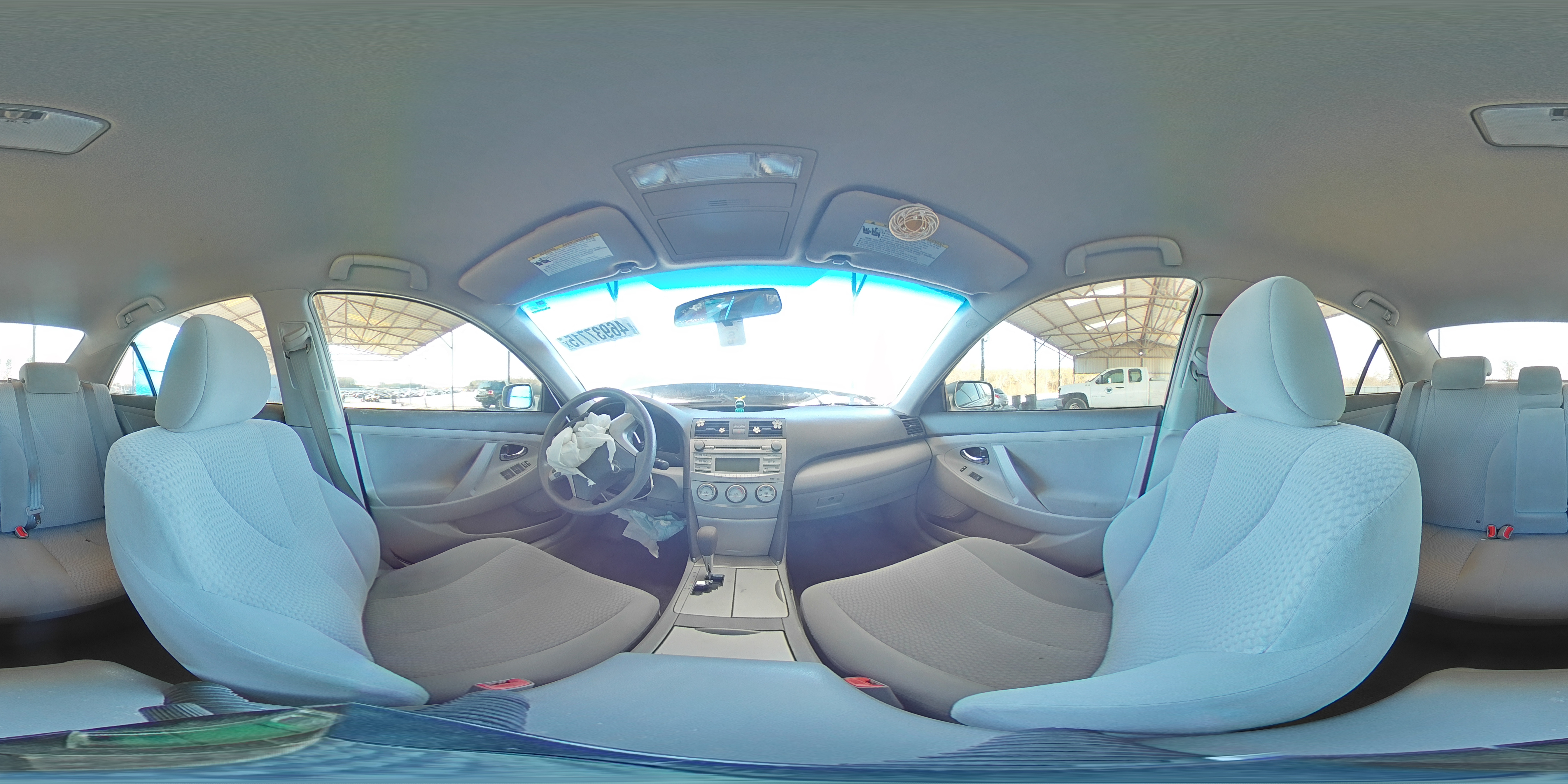 2011 Toyota Camry - Image 13