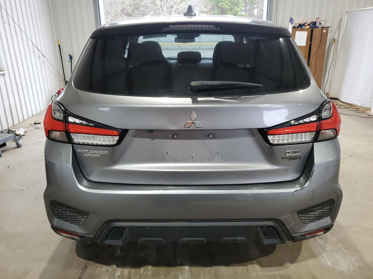 2021 Mitsubishi Outlander - Image 6