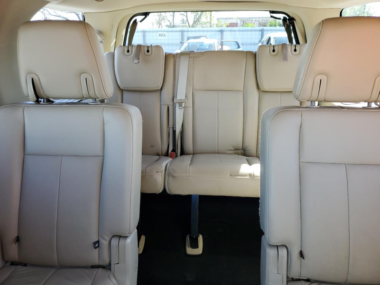 2015 Ford Expedition - Image 10