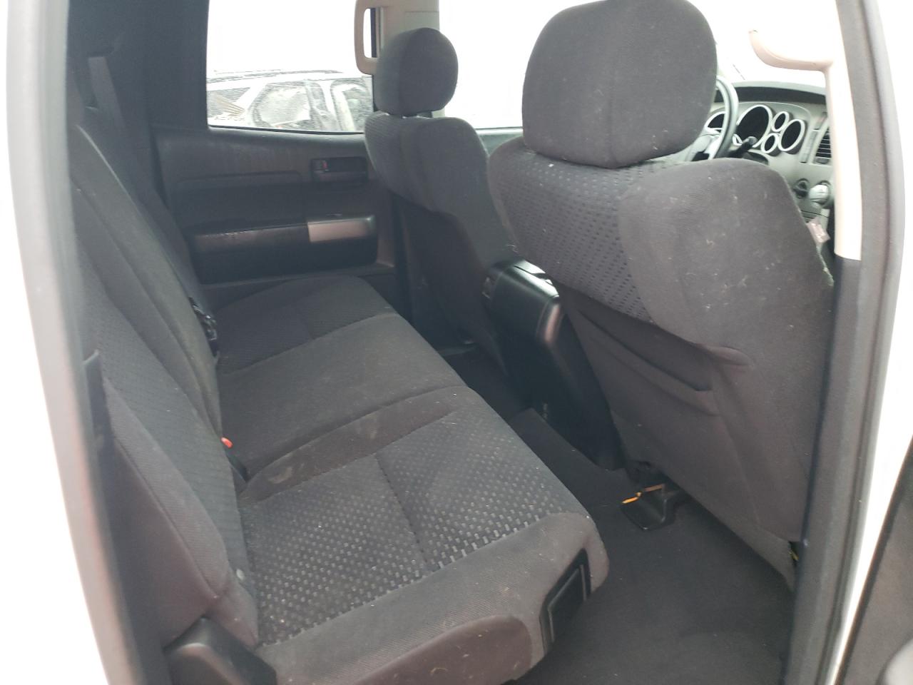 2011 Toyota Tundra - Image 10