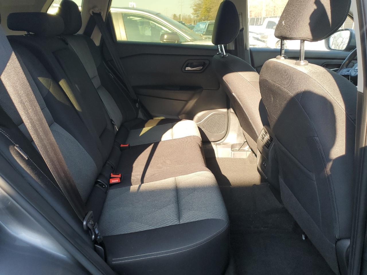 2024 Nissan Rogue - Image 10