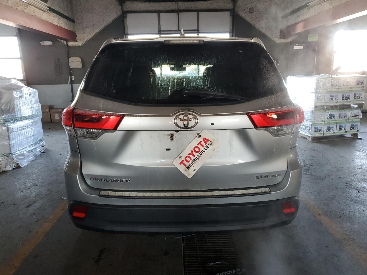2018 Toyota Highlander - Image 6