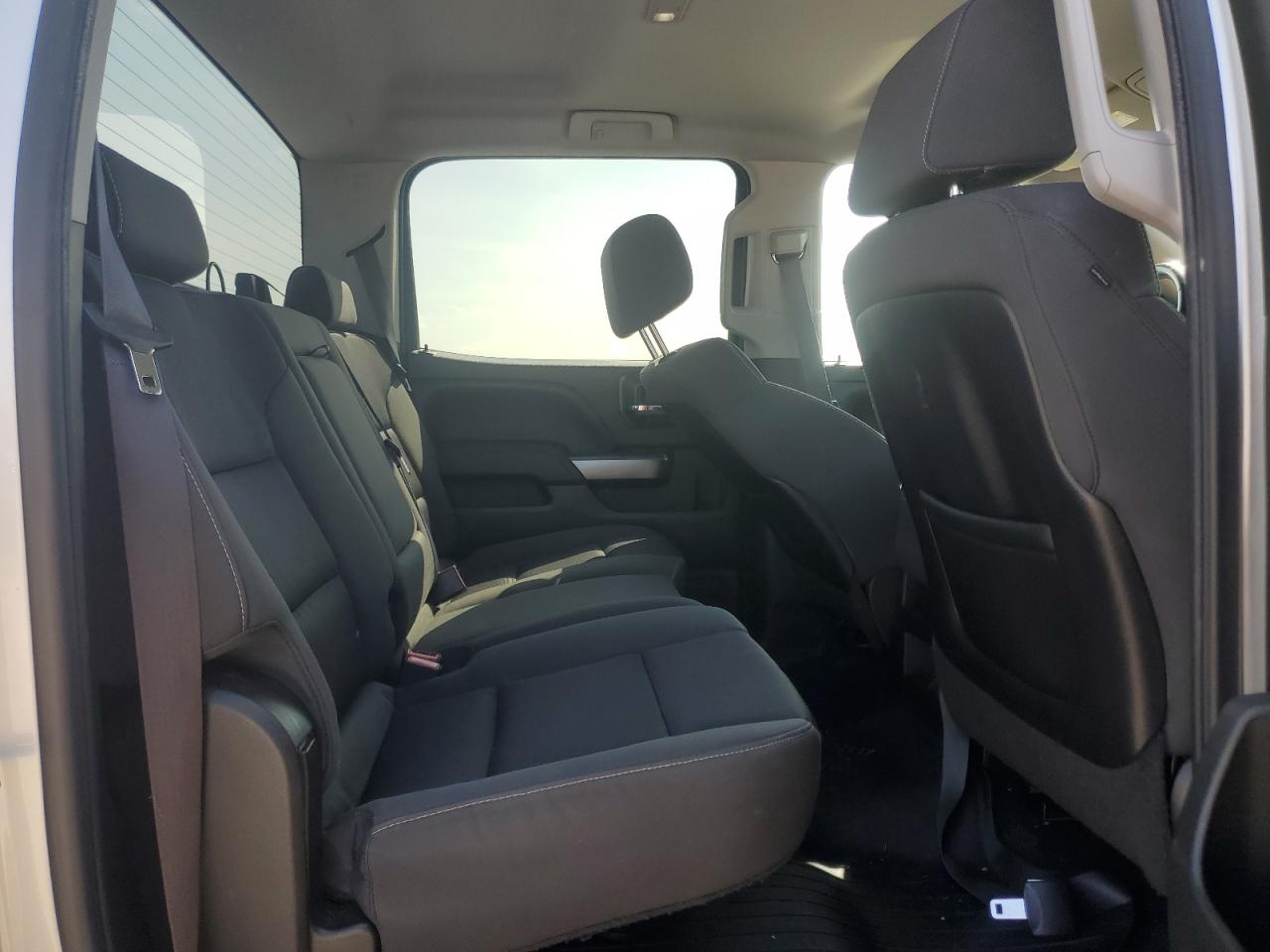 2015 Chevrolet Silverado - Image 10