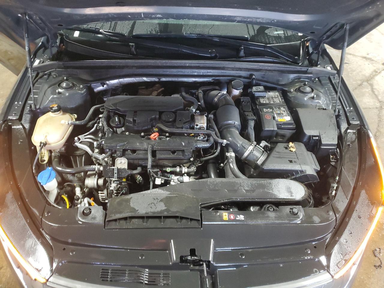 2023 Kia K5 - Image 11