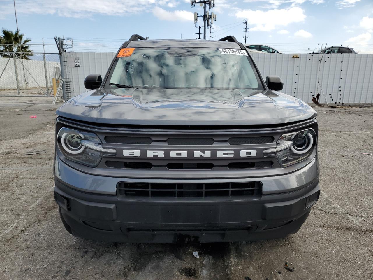 2022 Ford Bronco - Image 5