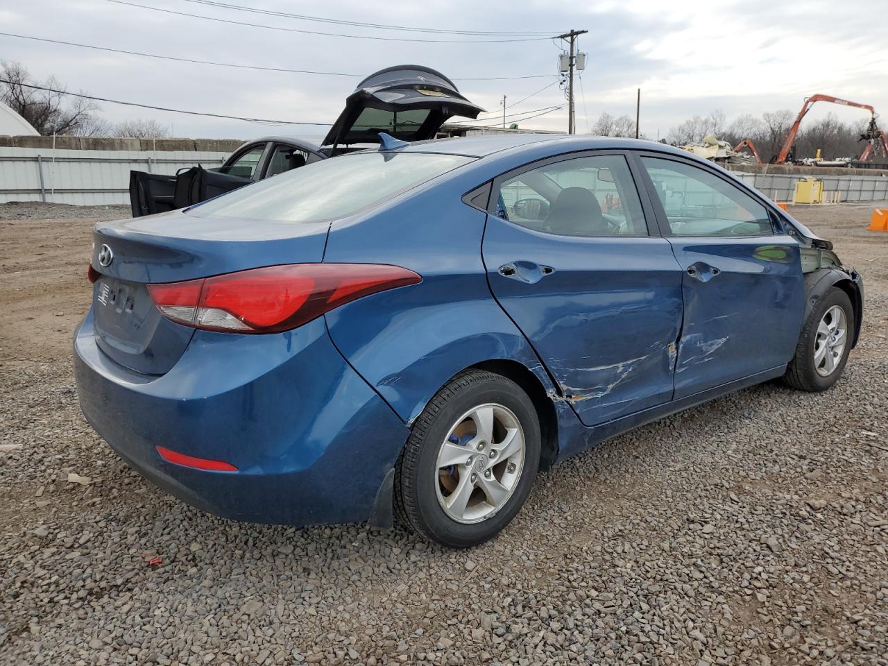 2014 Hyundai Elantra - Image 3