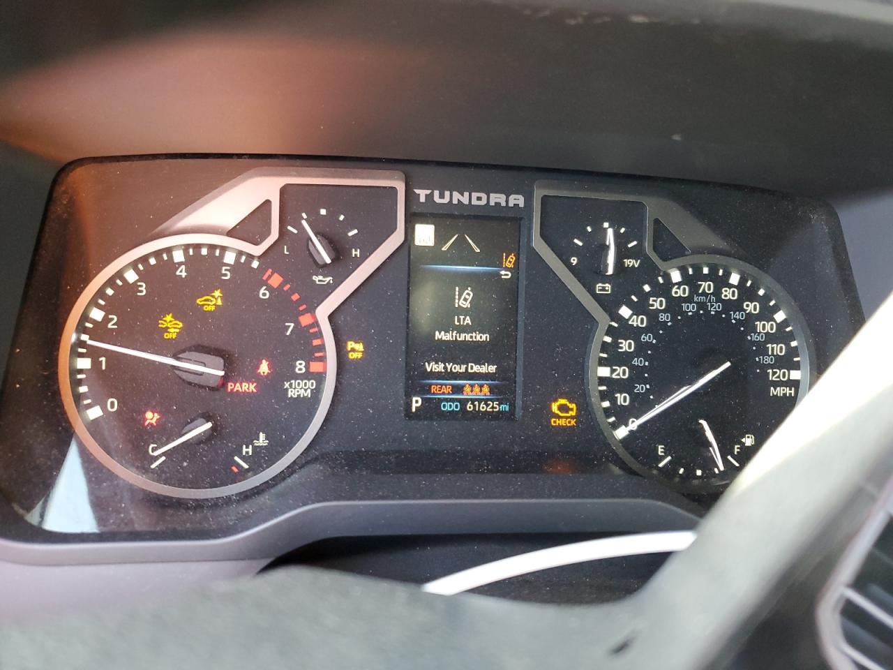 2022 Toyota Tundra - Image 9