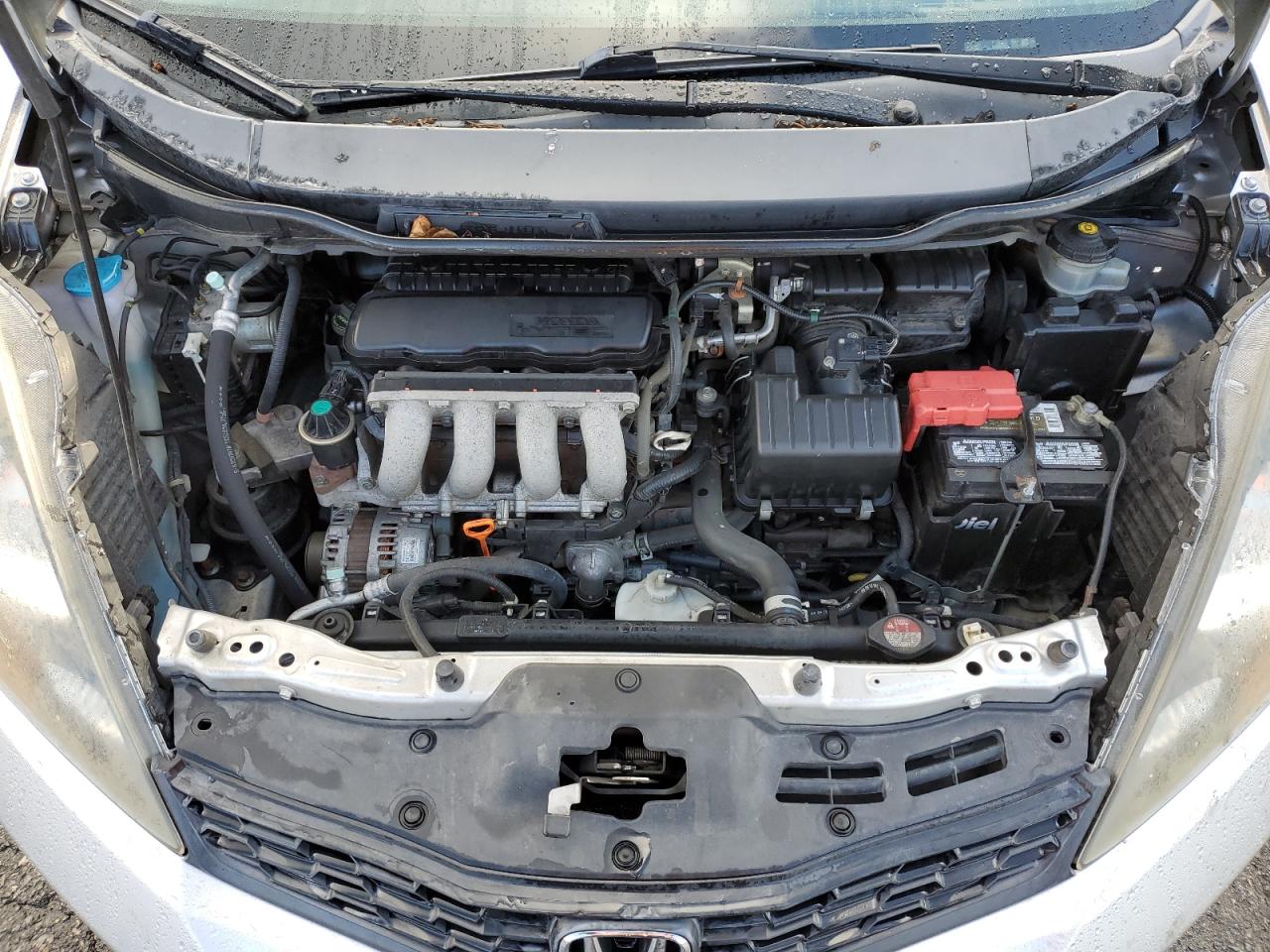 2013 Honda Fit - Image 11