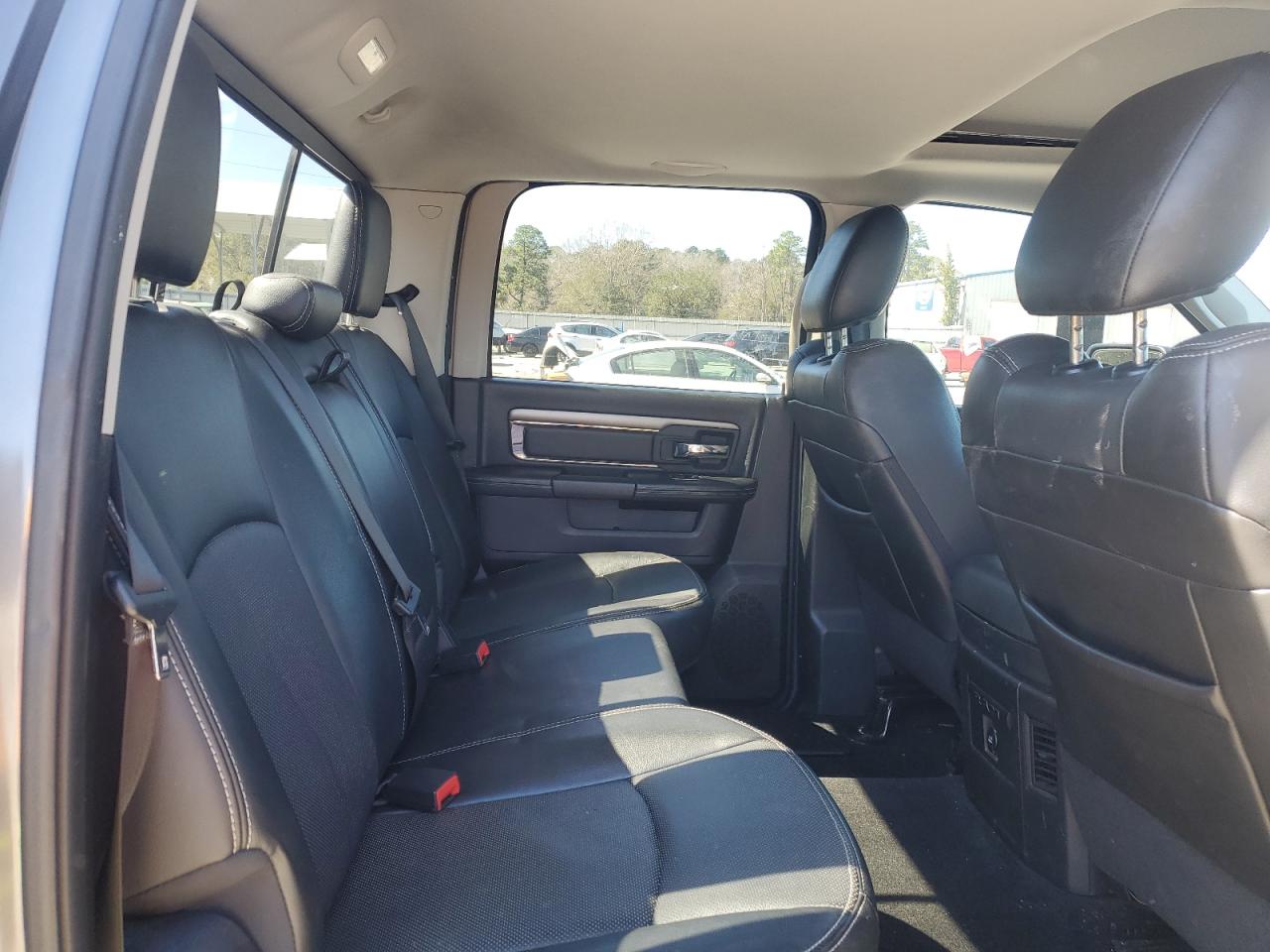 2014 RAM 1500 - Image 10