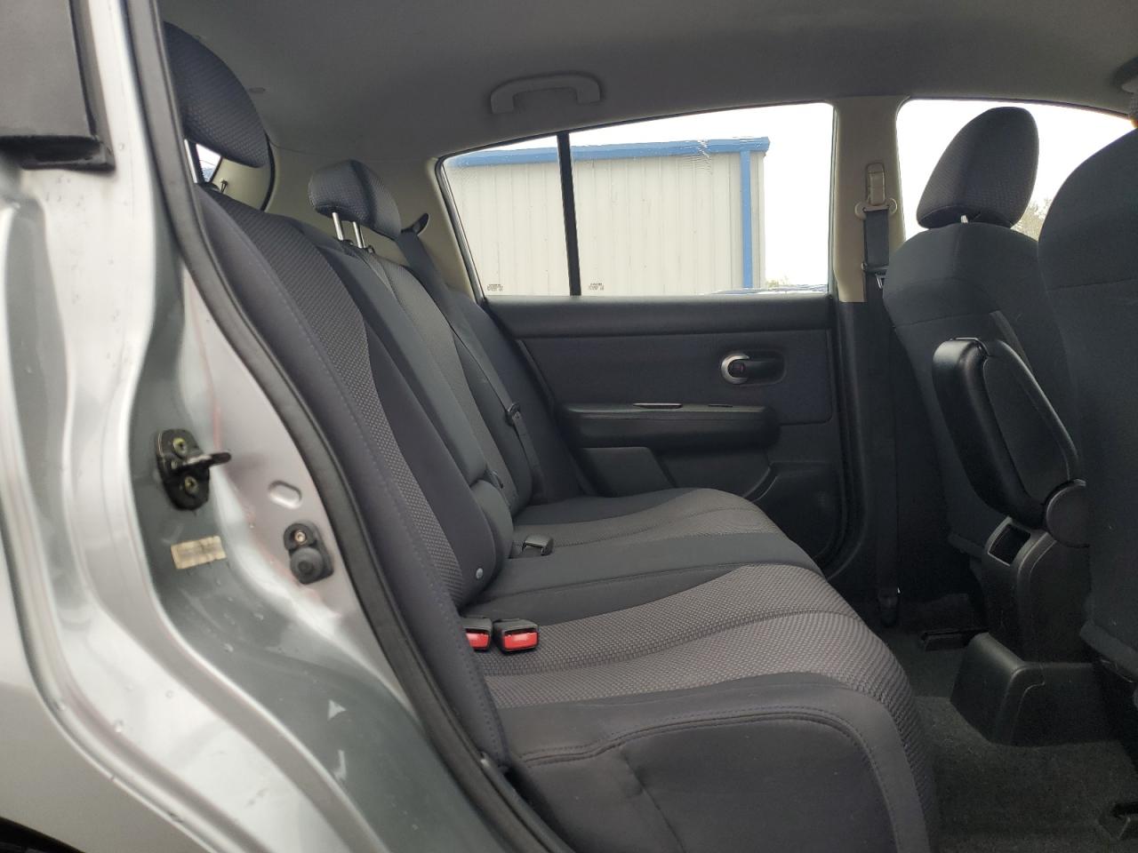 2007 Nissan Versa - Image 10