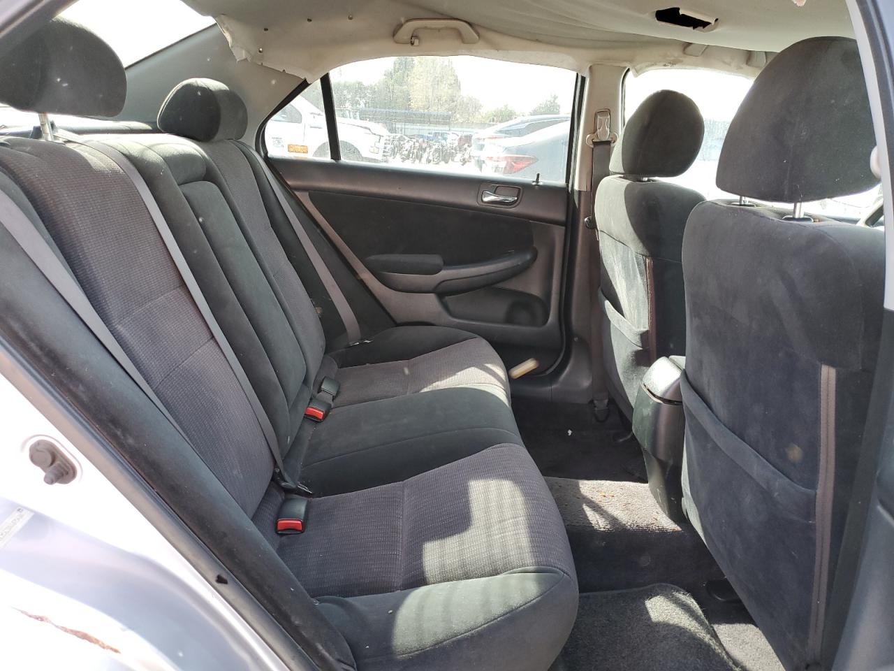 2004 Honda Accord - Image 10