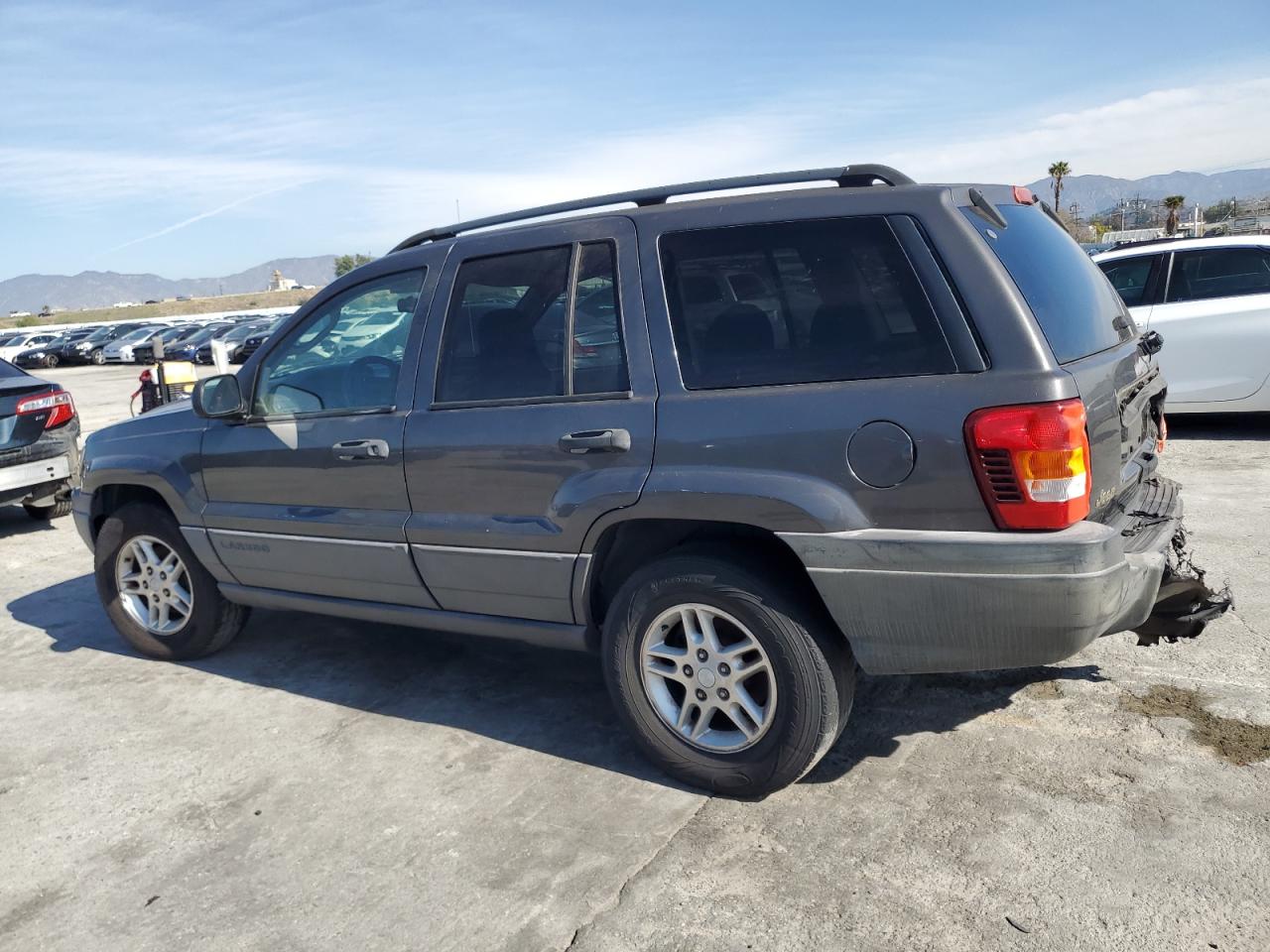 2004 Jeep Grand Cherokee - Image 2